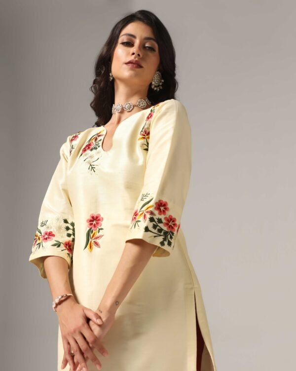 Creme Raw Silk Kurti with Pants & Dupatta - Image 2