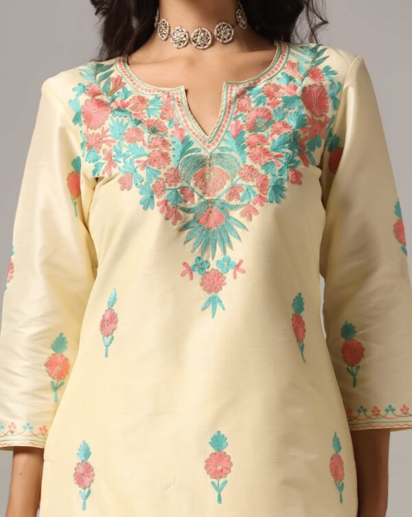 Creme Raw Silk Ari Embroidered Kurti with Pants & Dupatta - Image 2