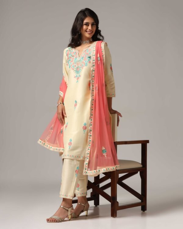 Creme Raw Silk Ari Embroidered Kurti with Pants & Dupatta - Image 9