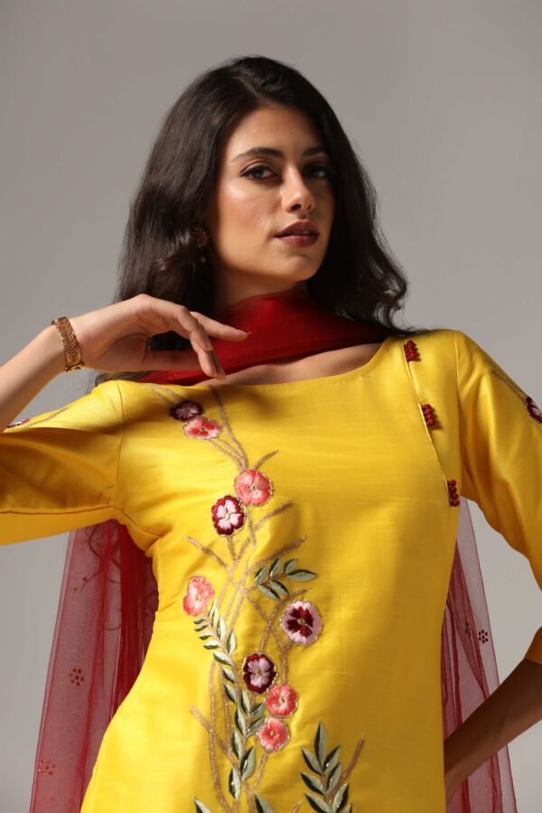 Kurti with Pants & Dupatta - Image 4