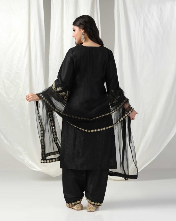 Pret a Porter Elegant Black Raw Silk Suit - Image 7
