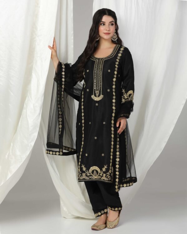 Pret a Porter Elegant Black Raw Silk Suit - Image 9