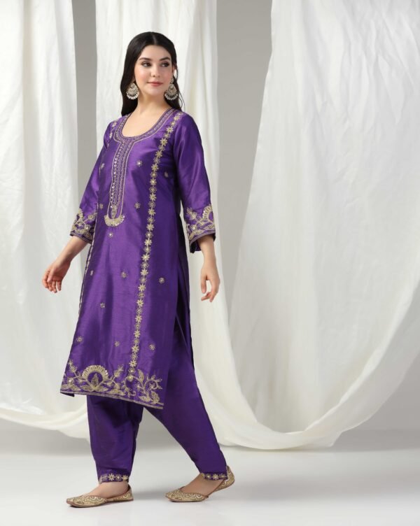 Pret a Porter Elegant Purple Raw Silk Suit - Image 2