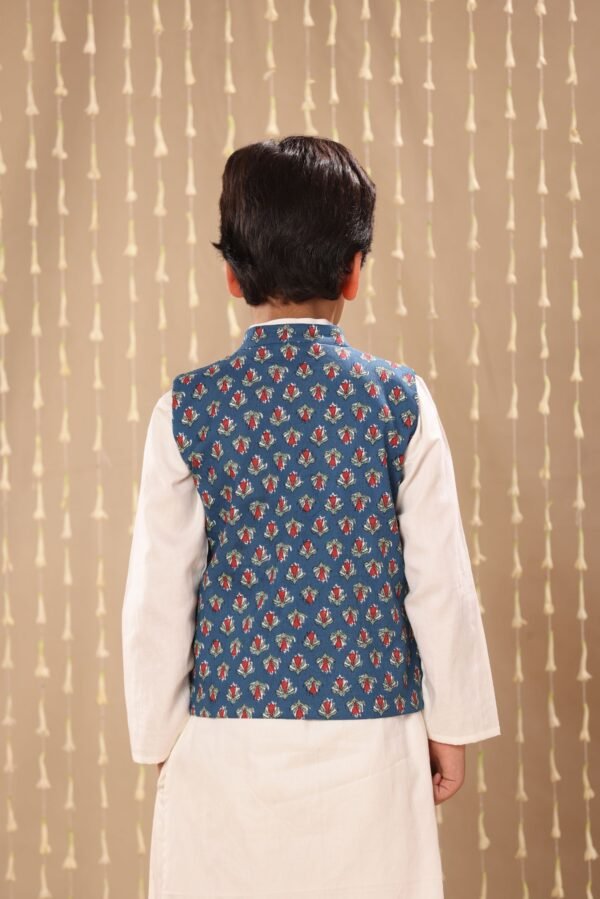 White Kurta Pyjama Co-ord Set with Blue Jaipuri Buti Print Jacket - Image 3