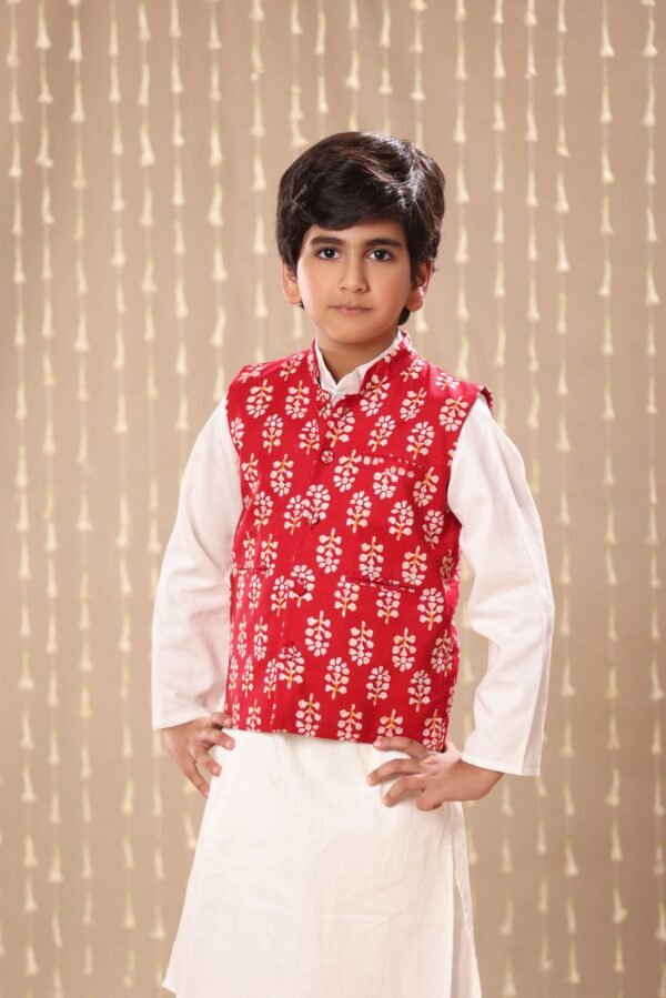 White Kurta Pyjama Co-ord Set with Red Jaipuri Floral Print Jacket - Image 4