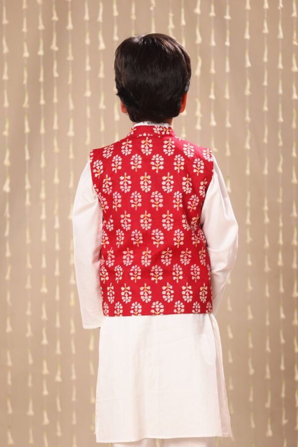 White Kurta Pyjama Co-ord Set with Red Jaipuri Floral Print Jacket - Image 3